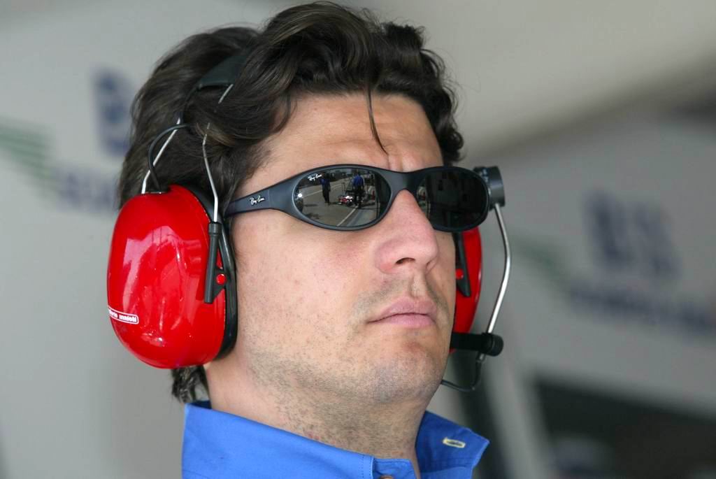 Team 04.jpg