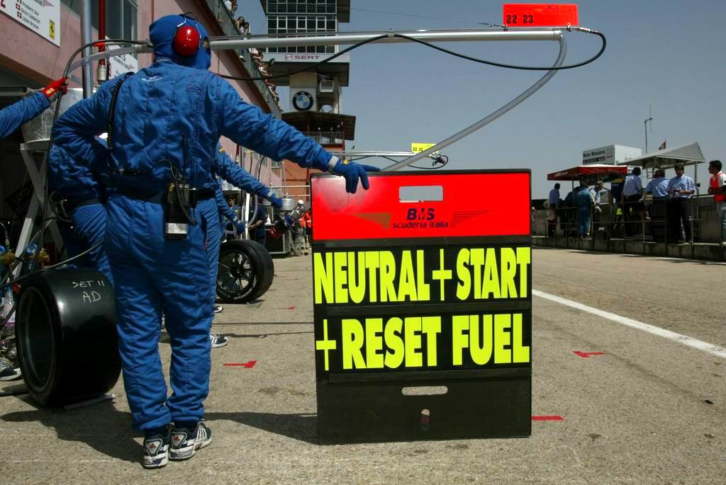 Team 08.jpg